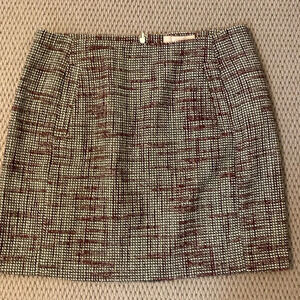 NWT Banana Republic 6P tweed / boucle skirt.  Black, red, ivory.  Front pockets